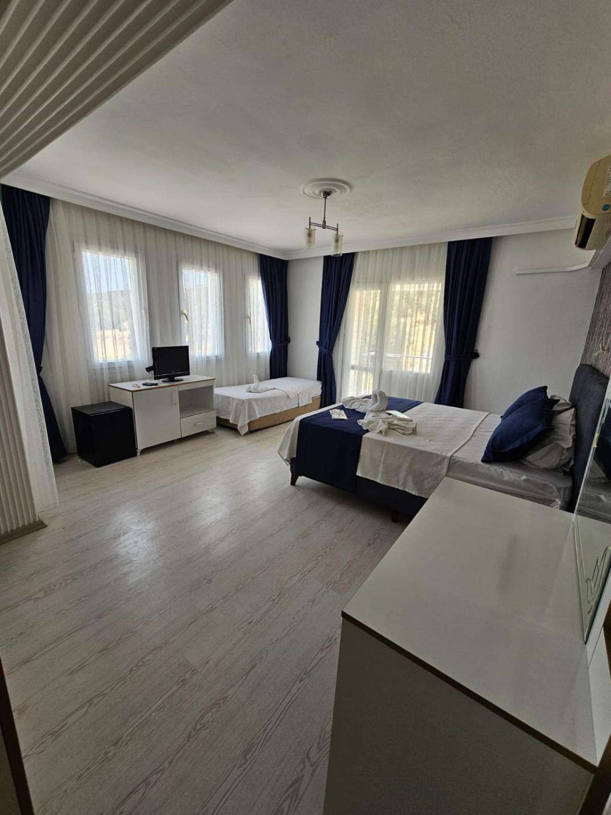 Yenifoca Ersan Hotel Buitenkant foto